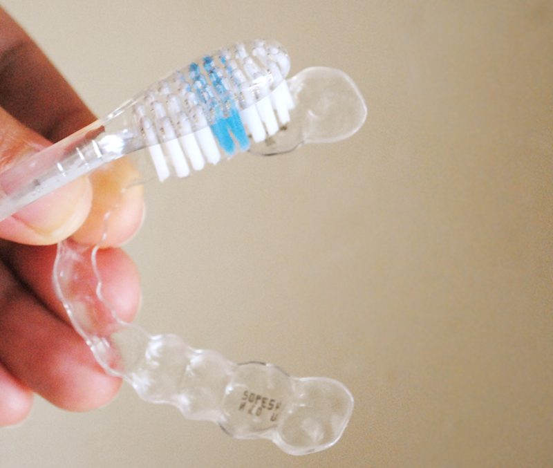 how-to-clean-clear-aligners-with-brush-and-water